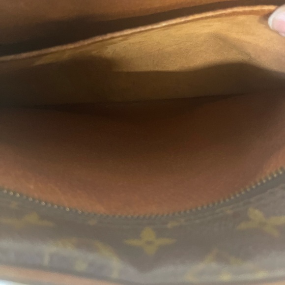 Louis Vuitton Cartochier Crossbody - Picture 6 of 10